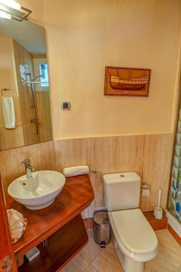 The Beach Apartment By Hello Homes Σίτζες Εξωτερικό φωτογραφία
