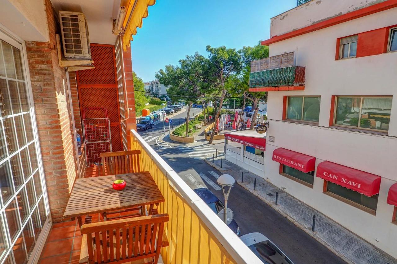 The Beach Apartment By Hello Homes Σίτζες Εξωτερικό φωτογραφία
